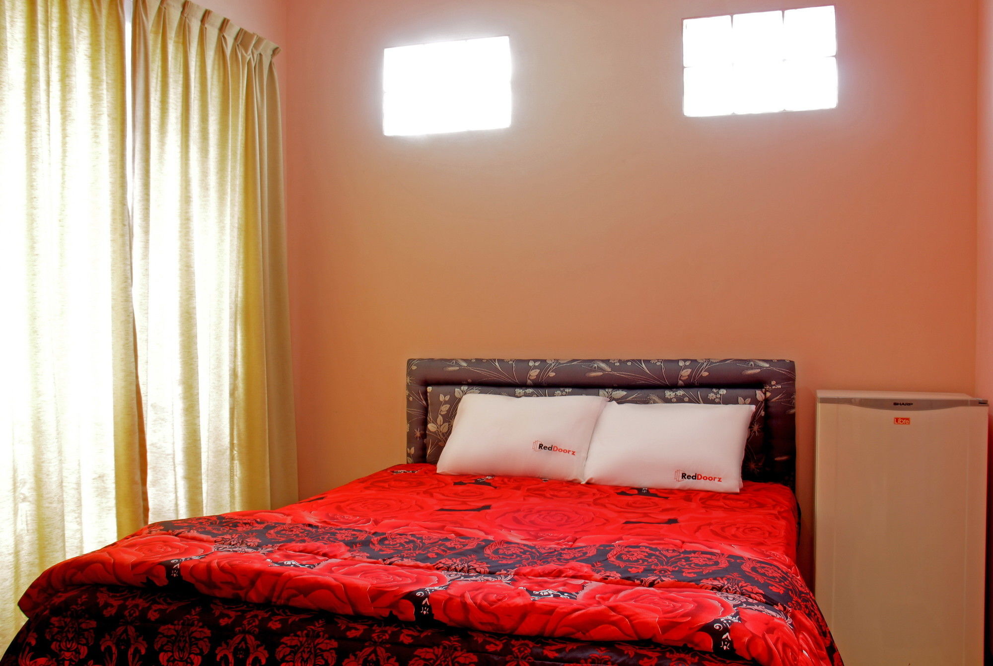 فندق Reddoorz Near Hyperpoint Pasteur باندونج المظهر الخارجي الصورة