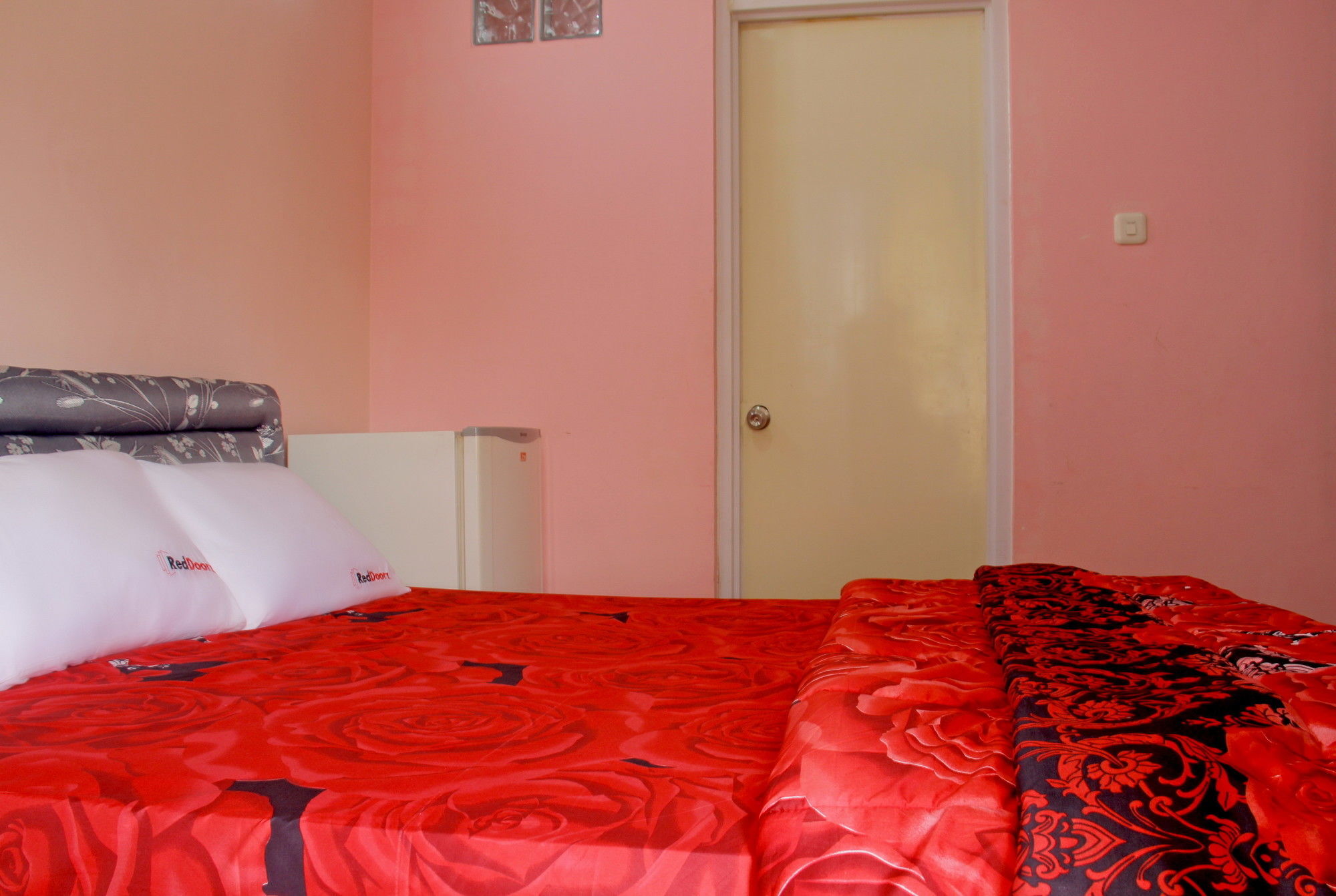 فندق Reddoorz Near Hyperpoint Pasteur باندونج المظهر الخارجي الصورة