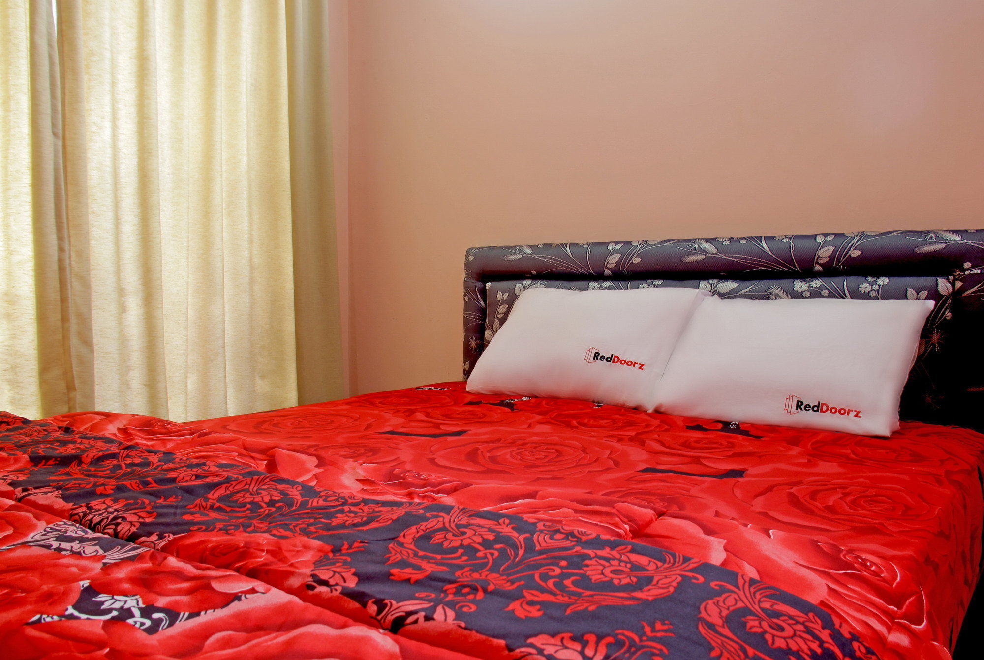 فندق Reddoorz Near Hyperpoint Pasteur باندونج المظهر الخارجي الصورة