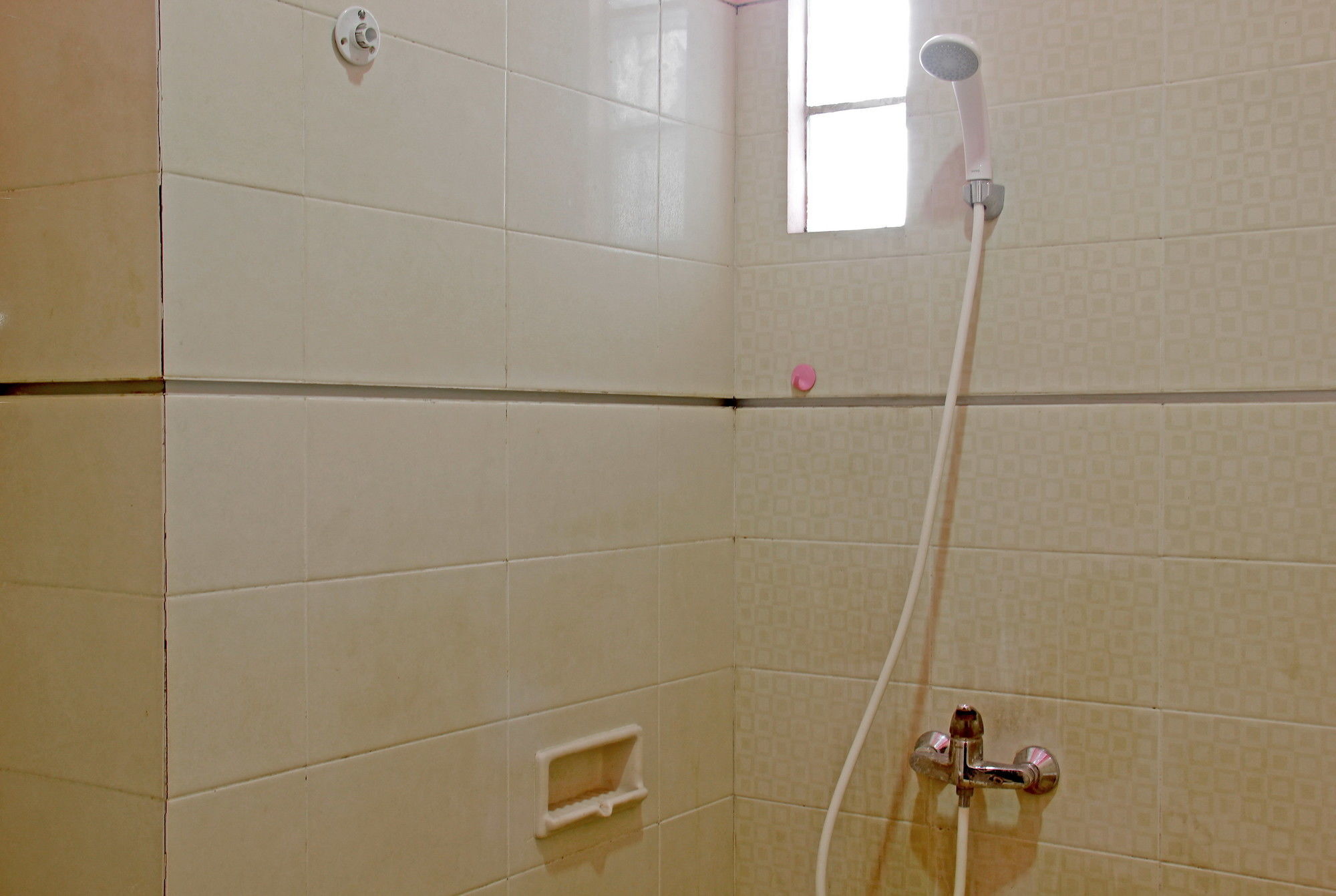 فندق Reddoorz Near Hyperpoint Pasteur باندونج المظهر الخارجي الصورة